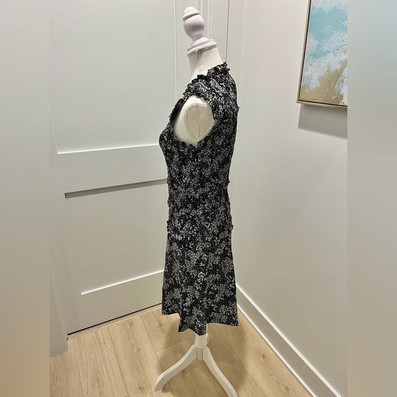 Madewell Smocked Crewneck Mini Dress in Harper Floral Black White NEW Size 4 - Picture 9 of 12